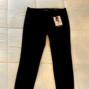 Liverpool Leggings - Black NWT